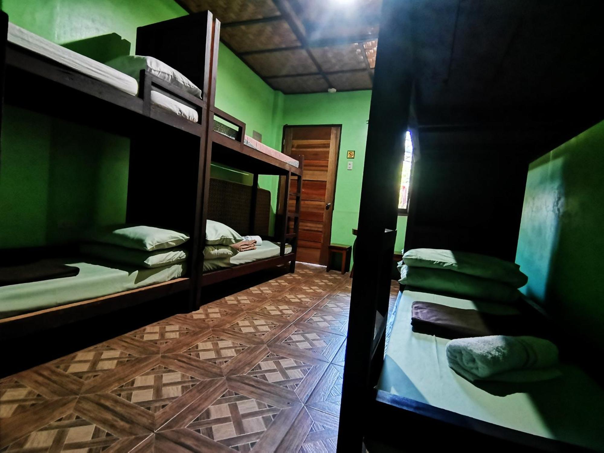 In-N-Out Hostel Siquijor Eksteriør bilde